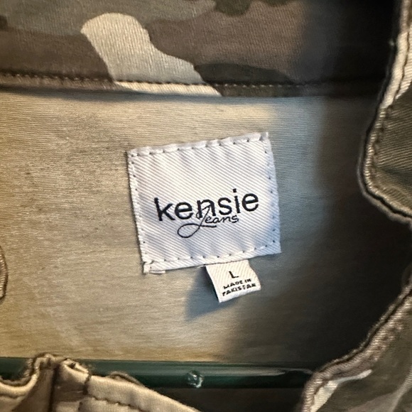Kensie Women's Green Camouflage Field Jacket - Picture 2 of 6